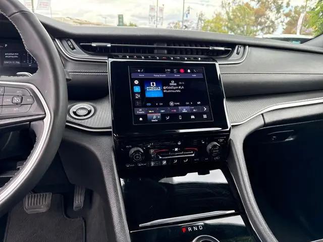 2023 Jeep Grand Cherokee L Altitude 4x4