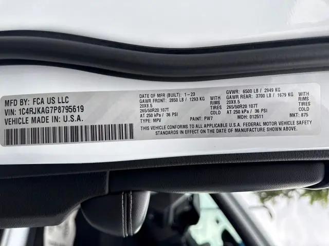 2023 Jeep Grand Cherokee L Altitude 4x4