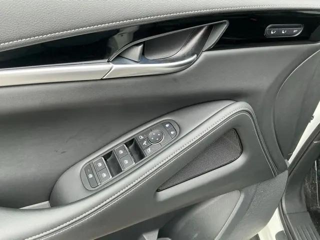 2024 INFINITI QX60 PURE