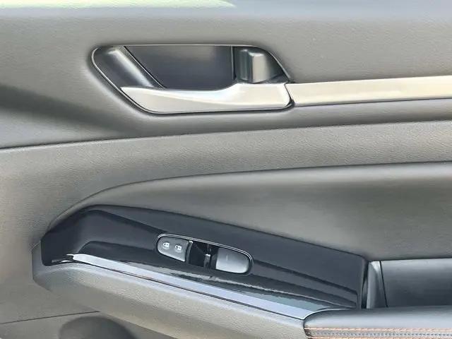 2024 Nissan Altima SR FWD