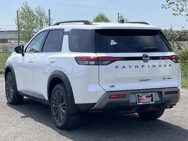 2026 Nissan Pathfinder SL