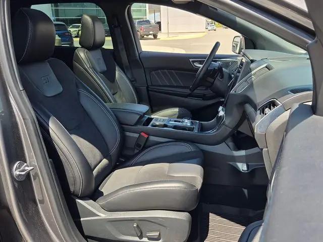 2022 Ford Edge ST