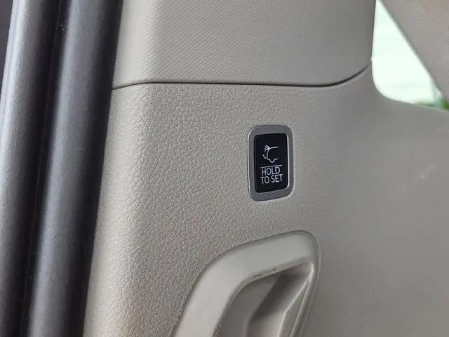 2024 Jeep Wagoneer Series II 4x2