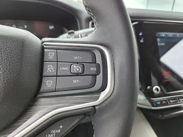 2024 Jeep Wagoneer Series II 4x2