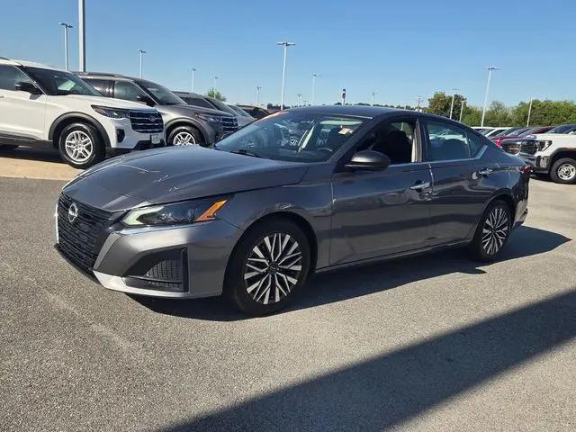 2024 Nissan Altima SV FWD