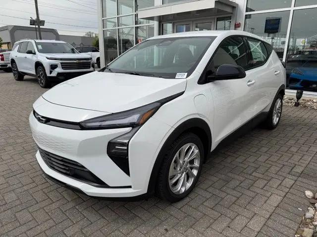 2027 Chevrolet Bolt LT FWD