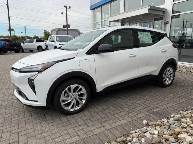 2027 Chevrolet Bolt LT FWD