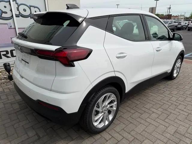 2027 Chevrolet Bolt LT FWD