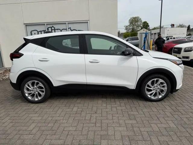 2027 Chevrolet Bolt LT FWD