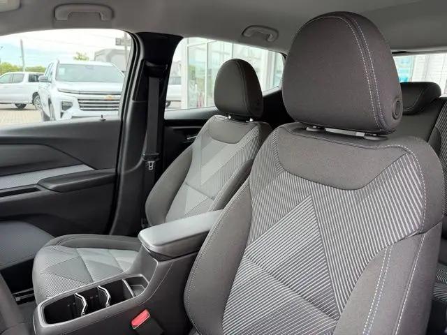 2027 Chevrolet Bolt LT FWD