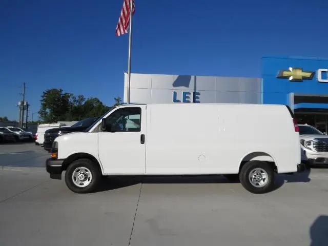 2026 Chevrolet Express Cargo Van 2500 Extended Wheelbase, WT, RWD