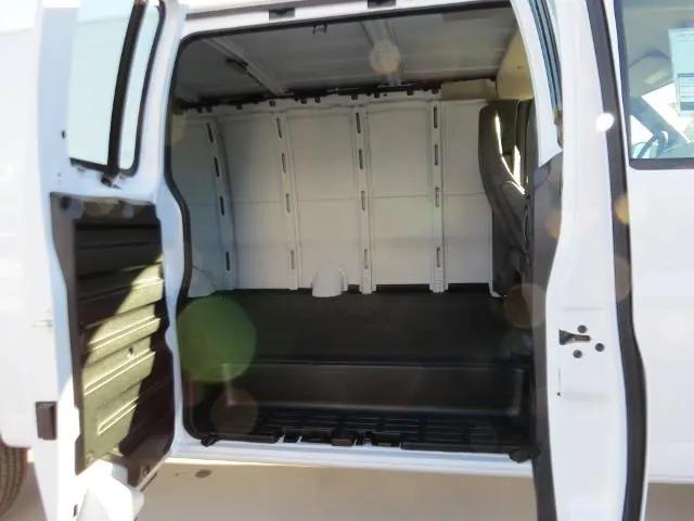 2026 Chevrolet Express Cargo Van 2500 Extended Wheelbase, WT, RWD