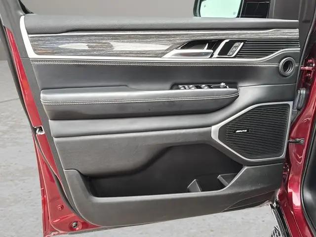2022 Jeep Wagoneer Series III 4x2