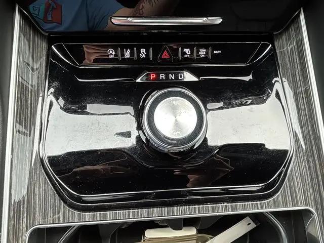 2022 Jeep Wagoneer Series III 4x2