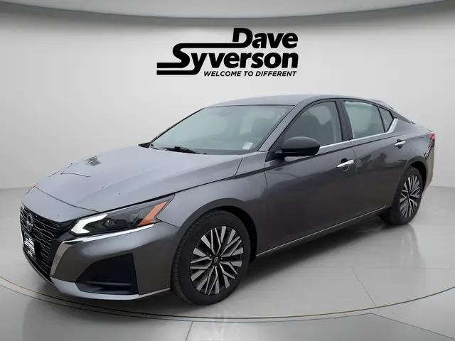 2024 Nissan Altima SV FWD for sale in Albert Lea, MN