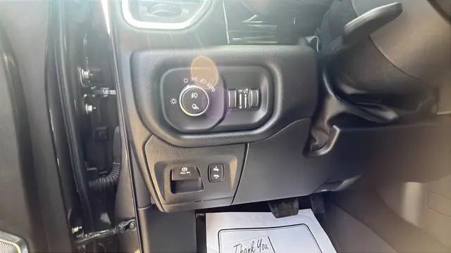 2025 Ram 1500 Laramie Crew Cab 4x4 5'7" Box