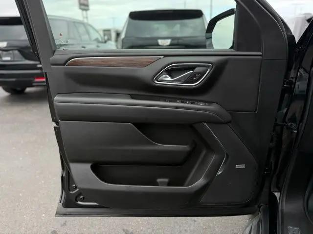 2023 Chevrolet Suburban High Country
