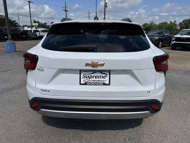 2026 Chevrolet Trax FWD LT