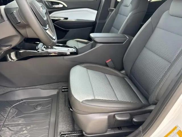 2026 Chevrolet Trax FWD LT