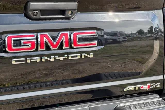 2026 GMC Canyon AT4X, 4WD