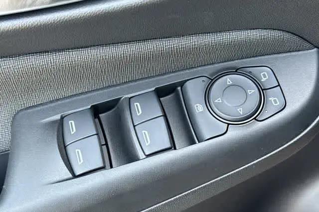 2026 Buick NV Preferred FWD