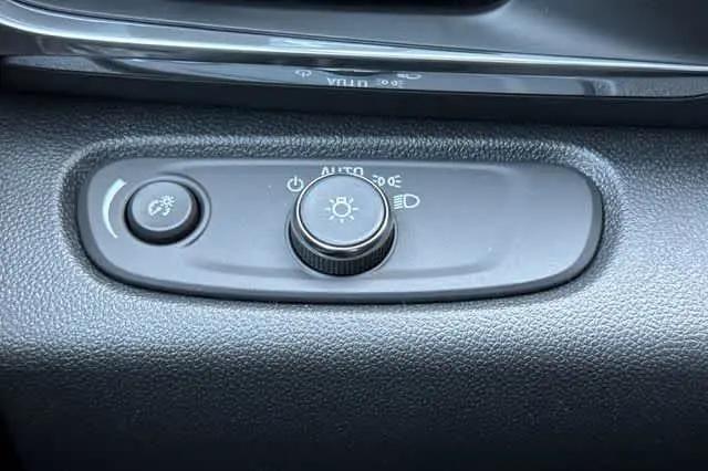 2026 Buick NV Preferred FWD