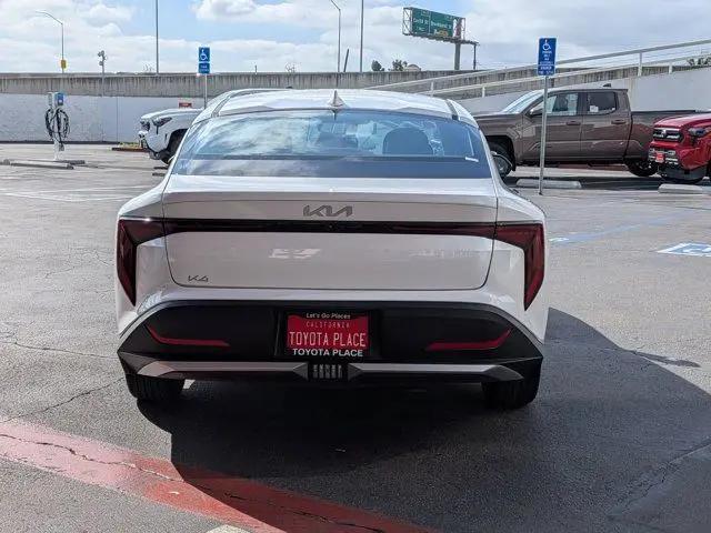 2025 Kia K4 LXS