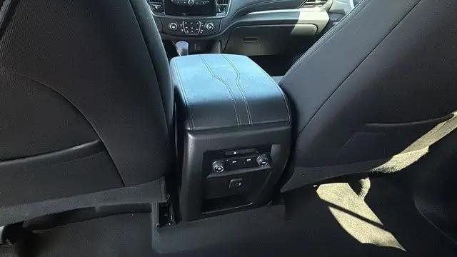 2023 Chevrolet Traverse FWD LT Cloth