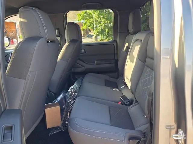 2026 Nissan Frontier Crew Cab SV 4x2