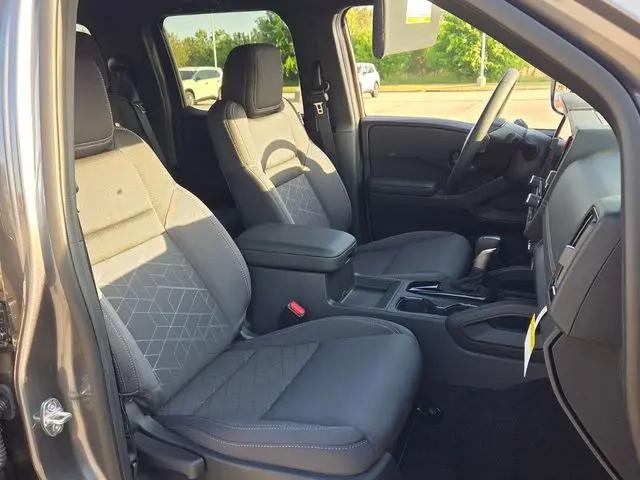 2026 Nissan Frontier Crew Cab SV 4x2