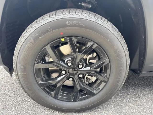 2026 Jeep Grand Cherokee L Altitude 4x4