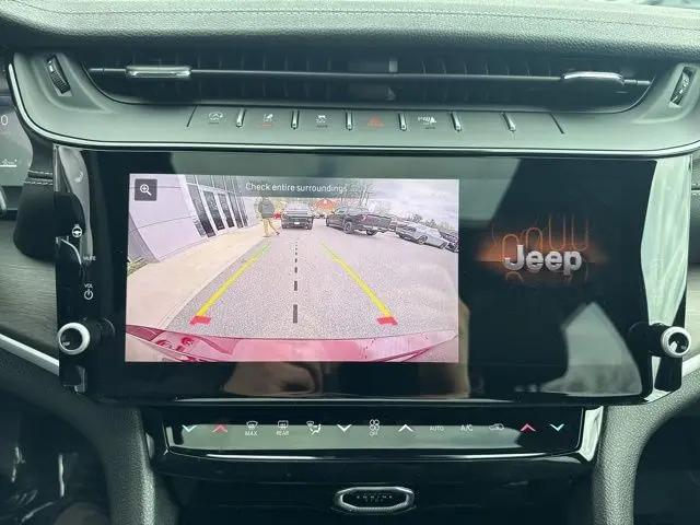 2026 Jeep Grand Cherokee L Altitude 4x4
