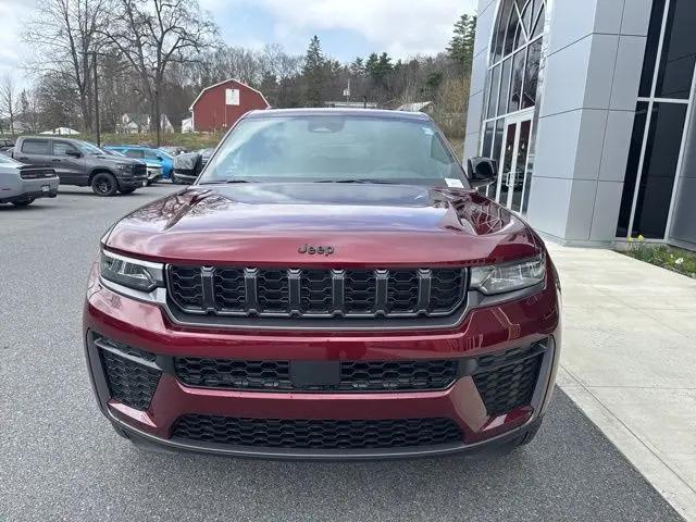 2026 Jeep Grand Cherokee L Altitude 4x4