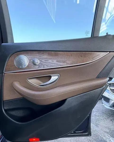 2017 Mercedes-Benz E-CLASS E 300 E 300