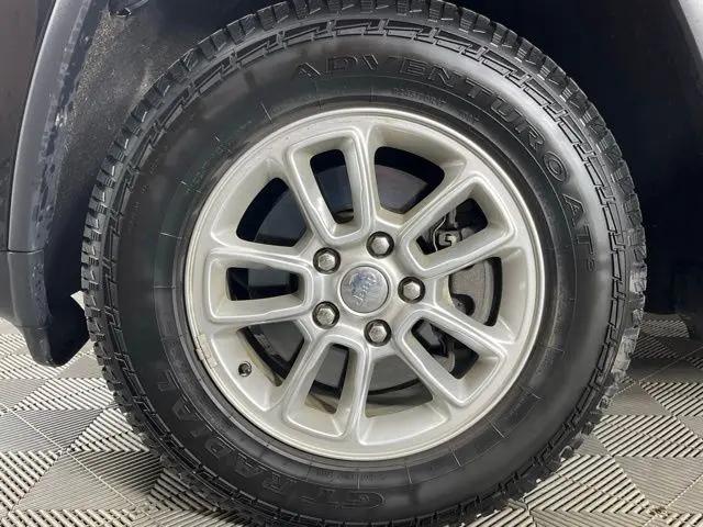 2020 Jeep Grand Cherokee Laredo E 4x4
