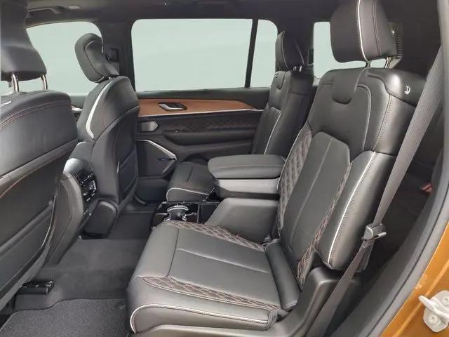 2026 Jeep Grand Cherokee L Summit 4x4