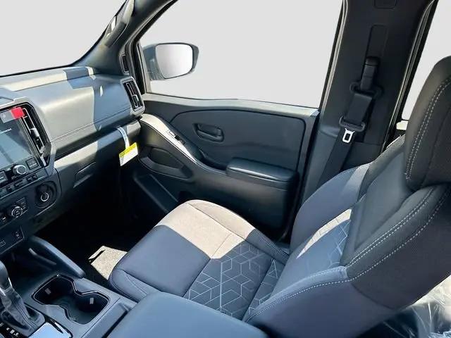2026 Nissan Frontier Crew Cab SV 4x2