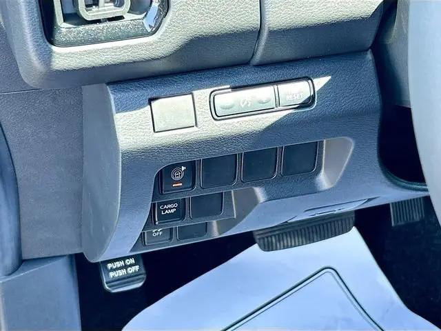 2026 Nissan Frontier Crew Cab SV 4x2