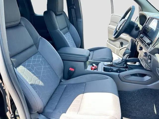 2026 Nissan Frontier Crew Cab SV 4x2