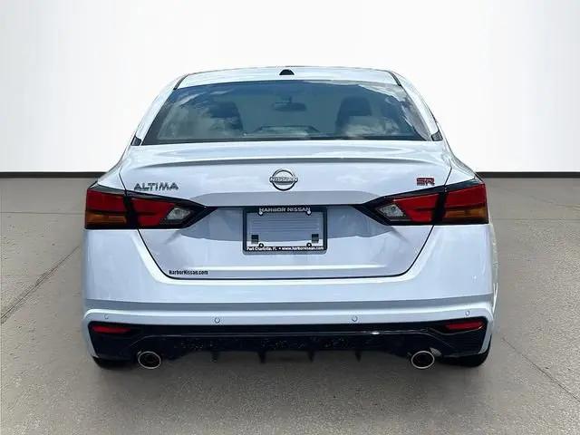 2026 Nissan Altima SR FWD