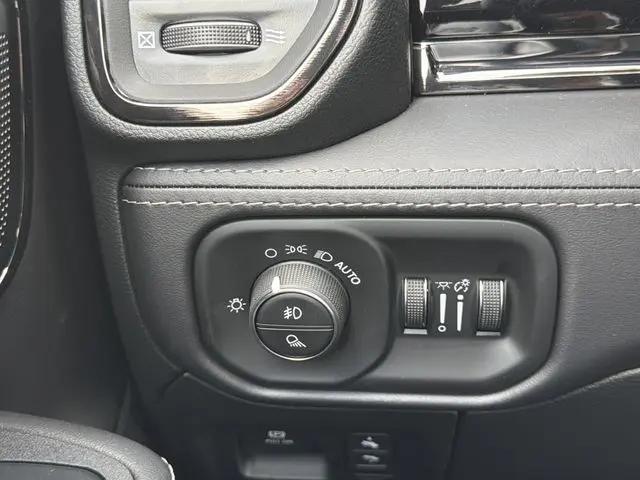 2026 Ram 1500 Limited Crew Cab 4x4 57 Box