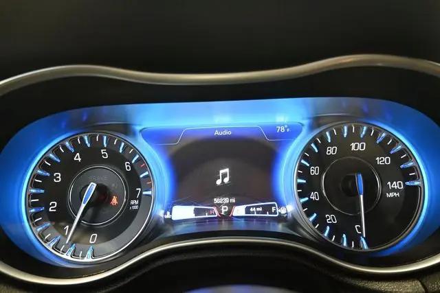 2023 Chrysler 300 Touring