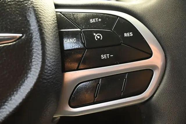 2023 Chrysler 300 Touring