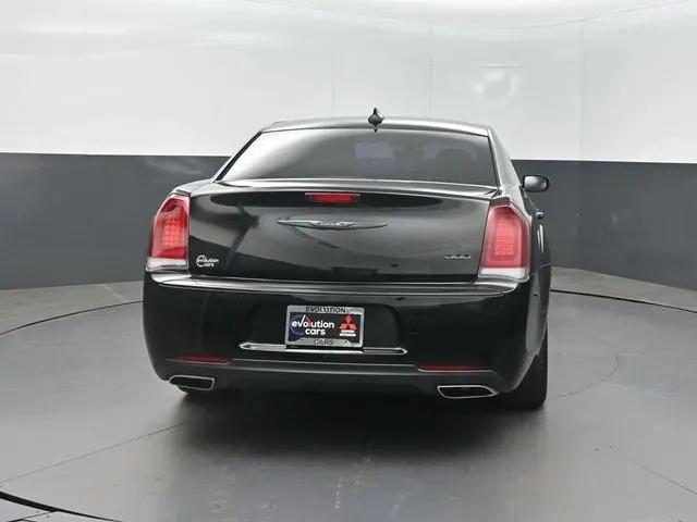 2023 Chrysler 300 Touring