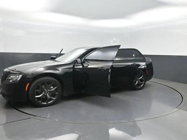 2023 Chrysler 300 Touring