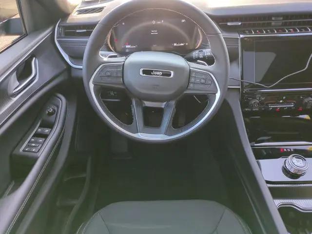 2026 Jeep Grand Cherokee L Altitude 4x4