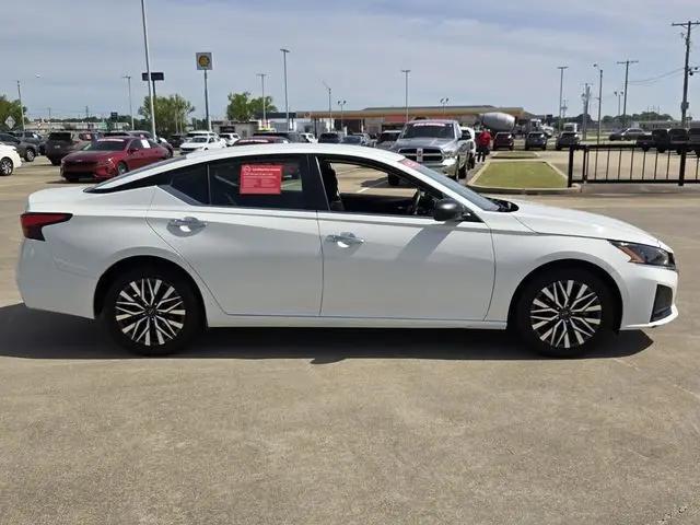 2025 Nissan Altima SV FWD