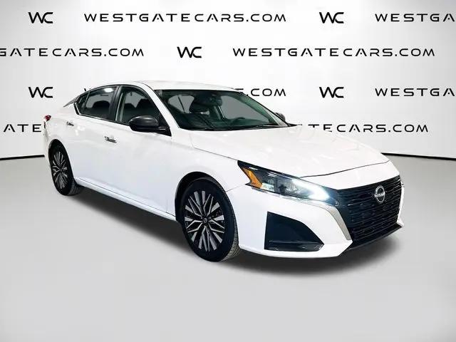 2024 Nissan Altima SV FWD