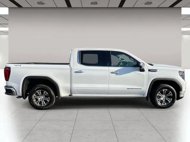 2025 GMC Sierra 1500 4WD Crew Cab Short Box SLT