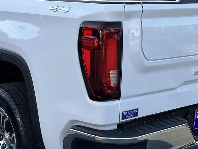 2025 GMC Sierra 1500 4WD Crew Cab Short Box SLT